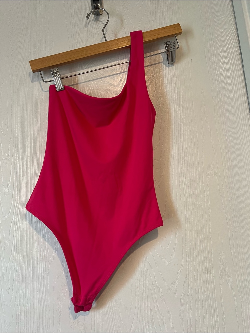 Aritzia Babaton Countour One Shoulder Thong Bodysuit Hot Pink Size XS